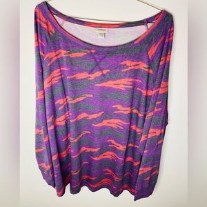 NWOT AVENUE LONG SLEEVE TOP SIZE 30 32